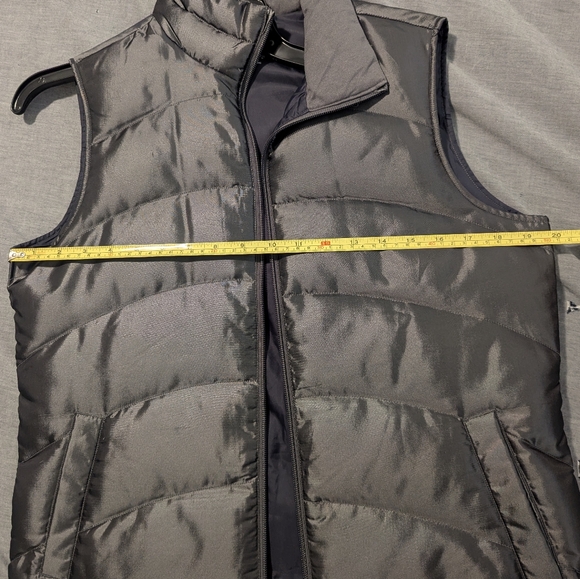 Land's End Vest, Size Small - Picture 7 of 8